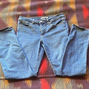 Classic Levi's Blue Jeans, 314 shaping straight 29/32 Paid $60, worn once!